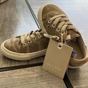 Baby ZARA KIDS FOOTWEAR DreanBig sz 4 infant